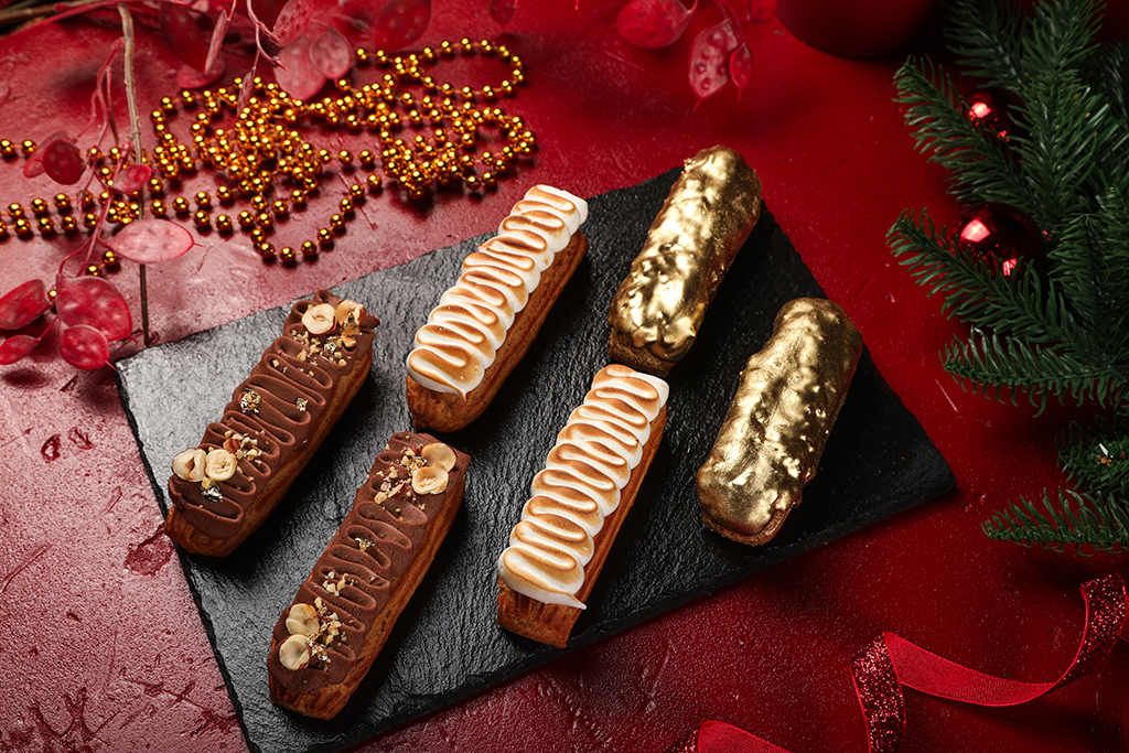 Сладкое настроение Нового Года (ассорти эклеров)